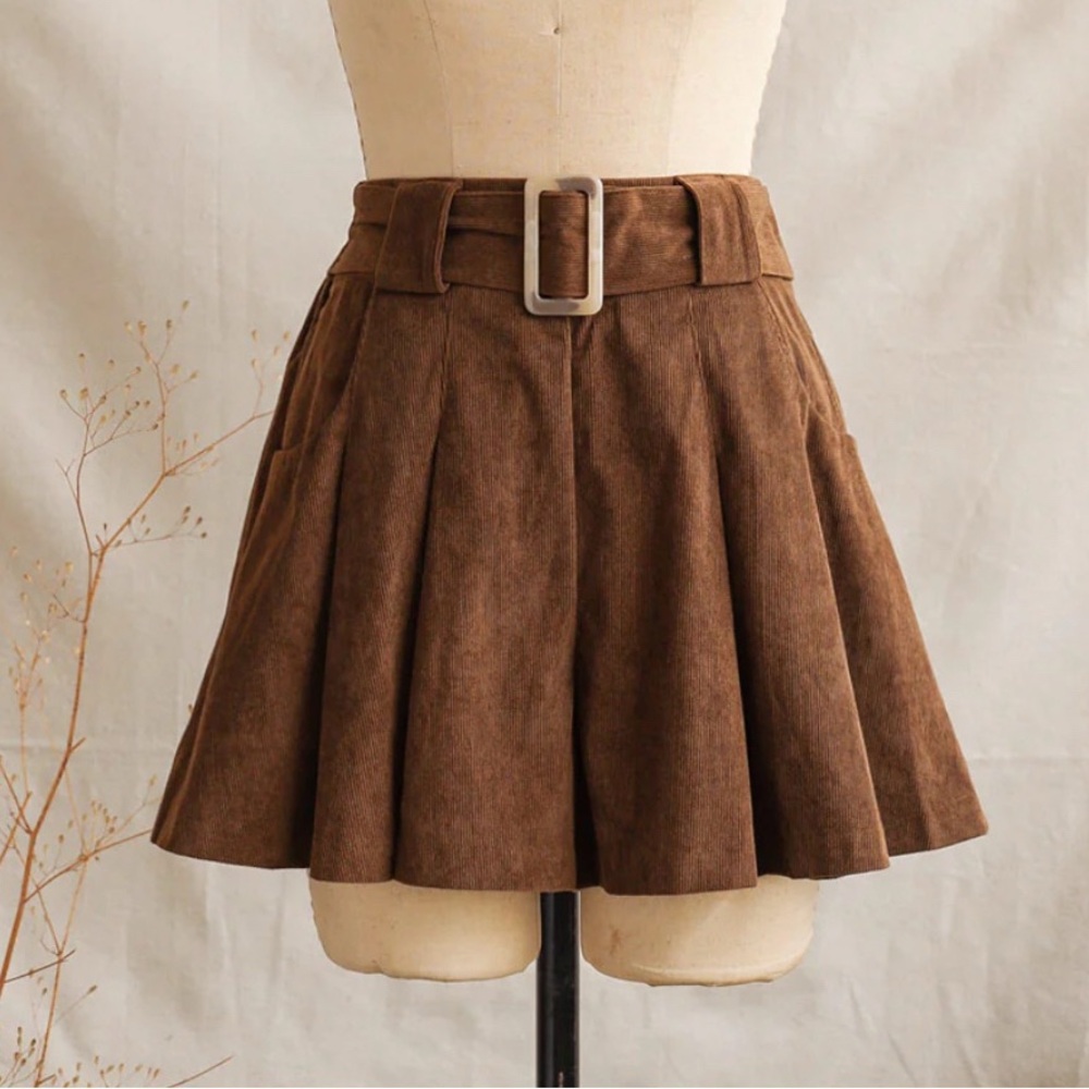 Brown Pleated Wide Leg Shorts with Belt